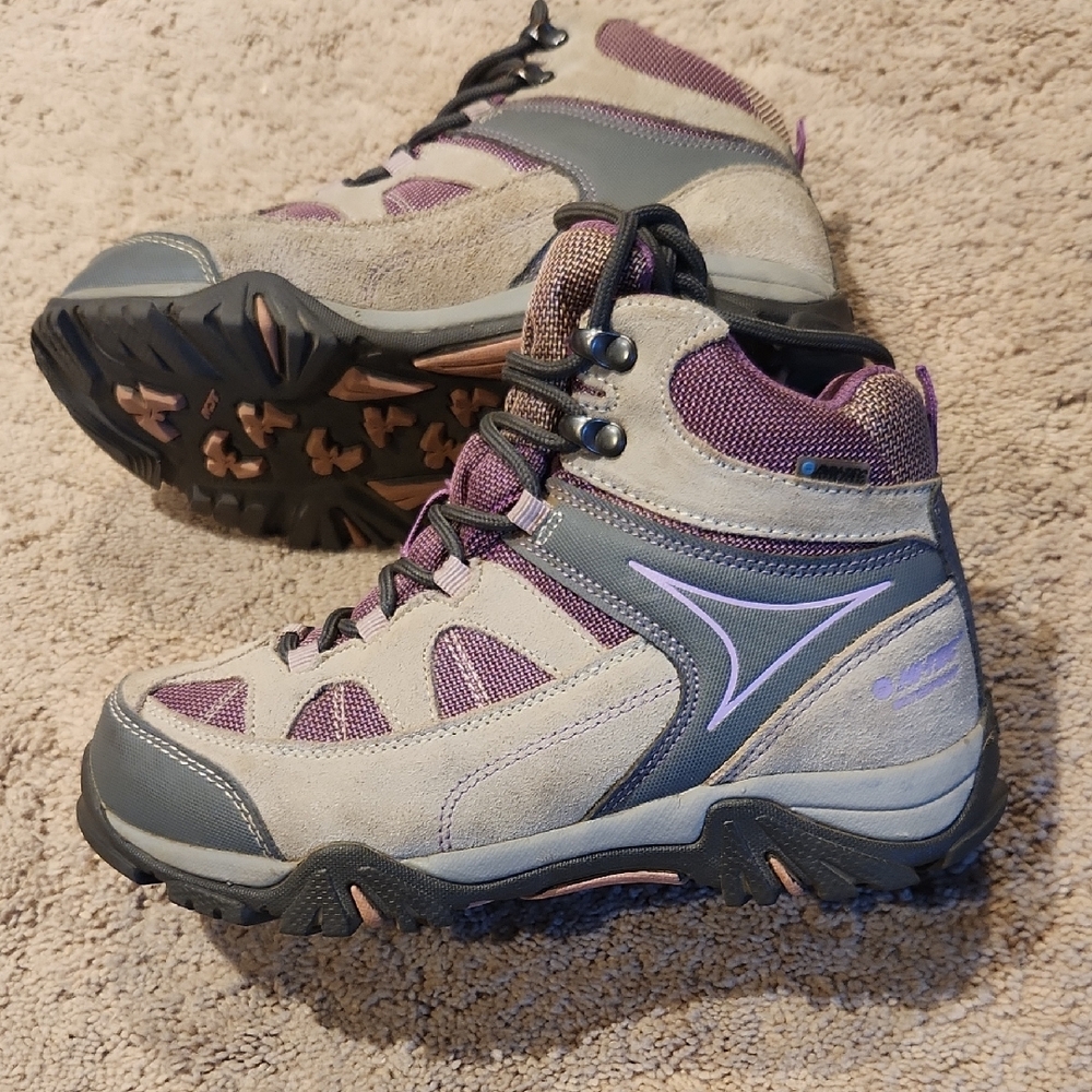 Hi-Tec Hiking Boots US size3  EU34